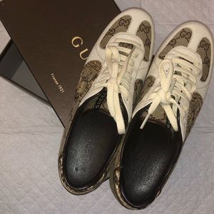 Authentic Gucci logo Sneakers